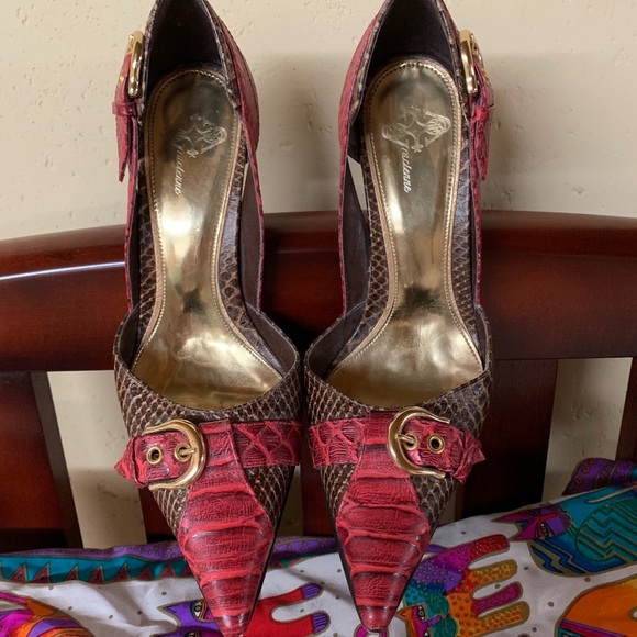 Pumps - Picture 7 of 7